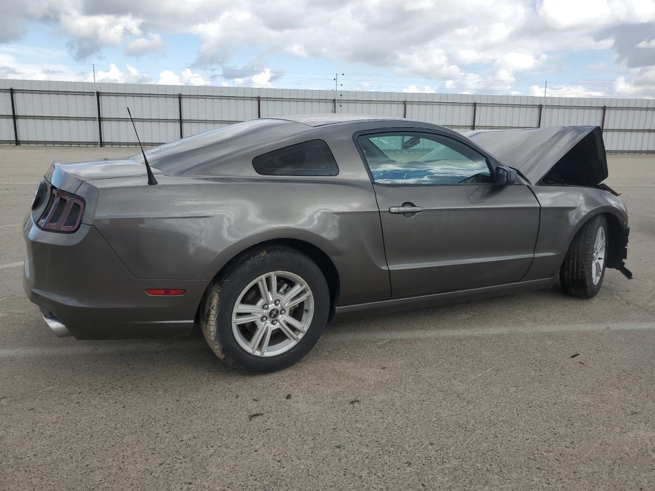 Photo 2 VIN: 1ZVBP8AMXE5255248 - FORD MUSTANG 