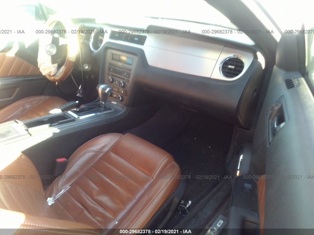 Photo 4 VIN: 1ZVBP8AN3A5164387 - FORD MUSTANG 