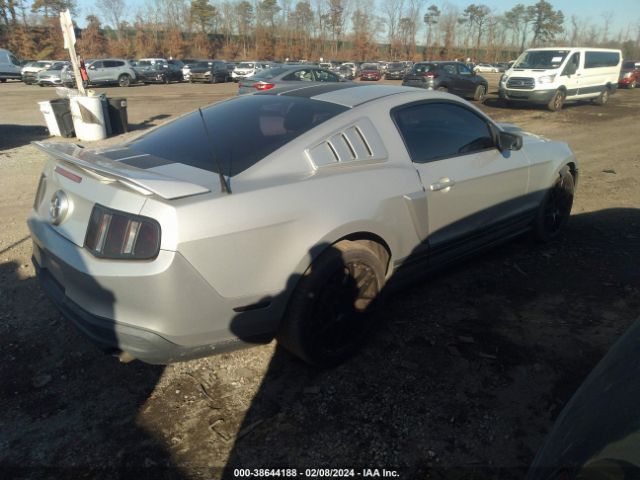 Photo 3 VIN: 1ZVBP8AN5A5144612 - FORD MUSTANG 