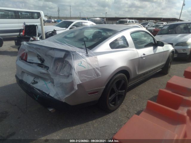 Photo 3 VIN: 1ZVBP8AN6A5137877 - FORD MUSTANG 