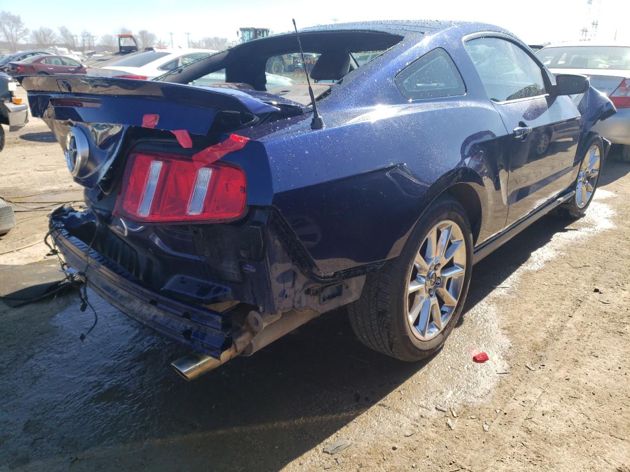 Photo 2 VIN: 1ZVBP8AN7A5100272 - FORD MUSTANG 