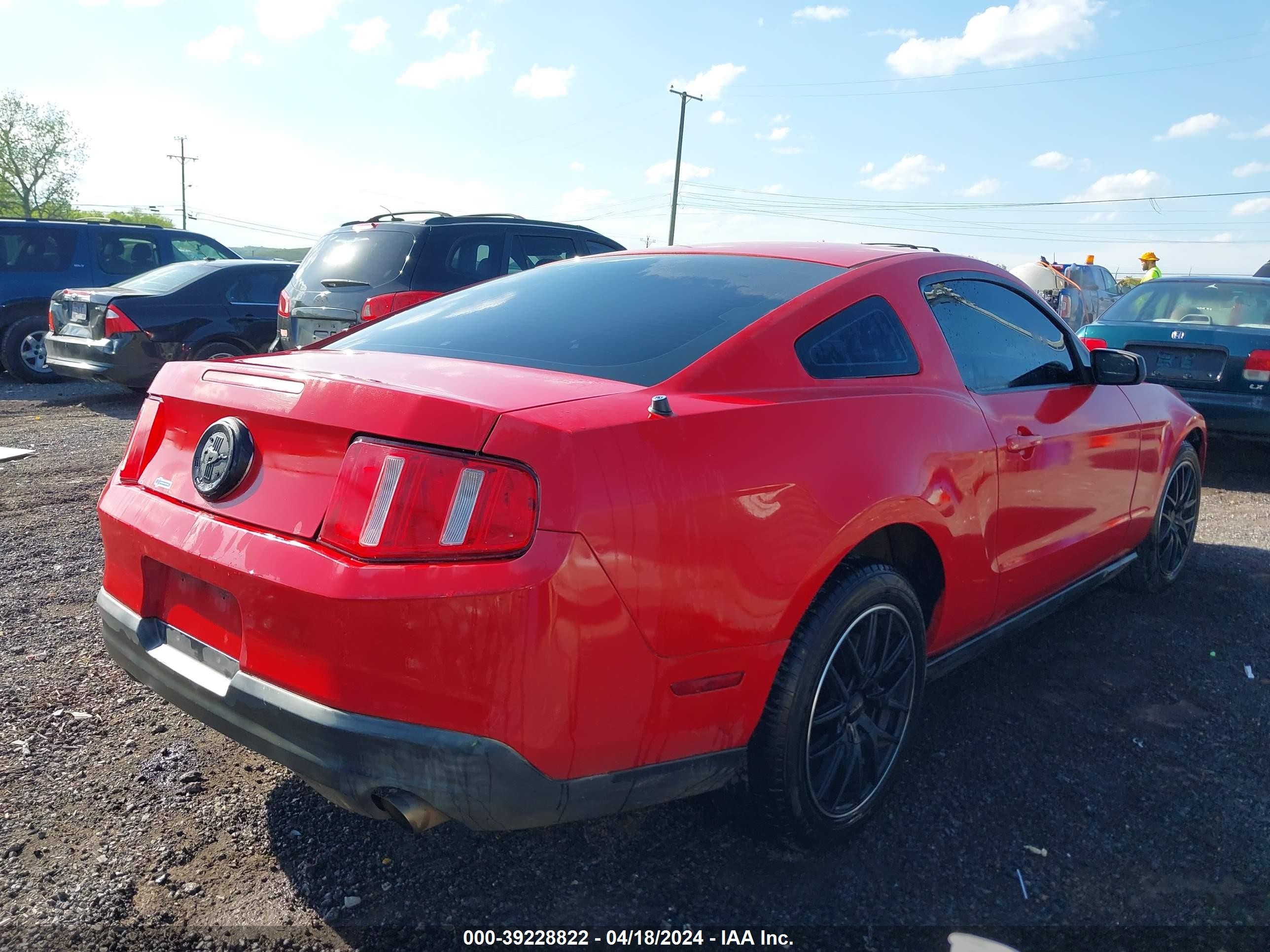 Photo 3 VIN: 1ZVBP8AN7A5105133 - FORD MUSTANG 