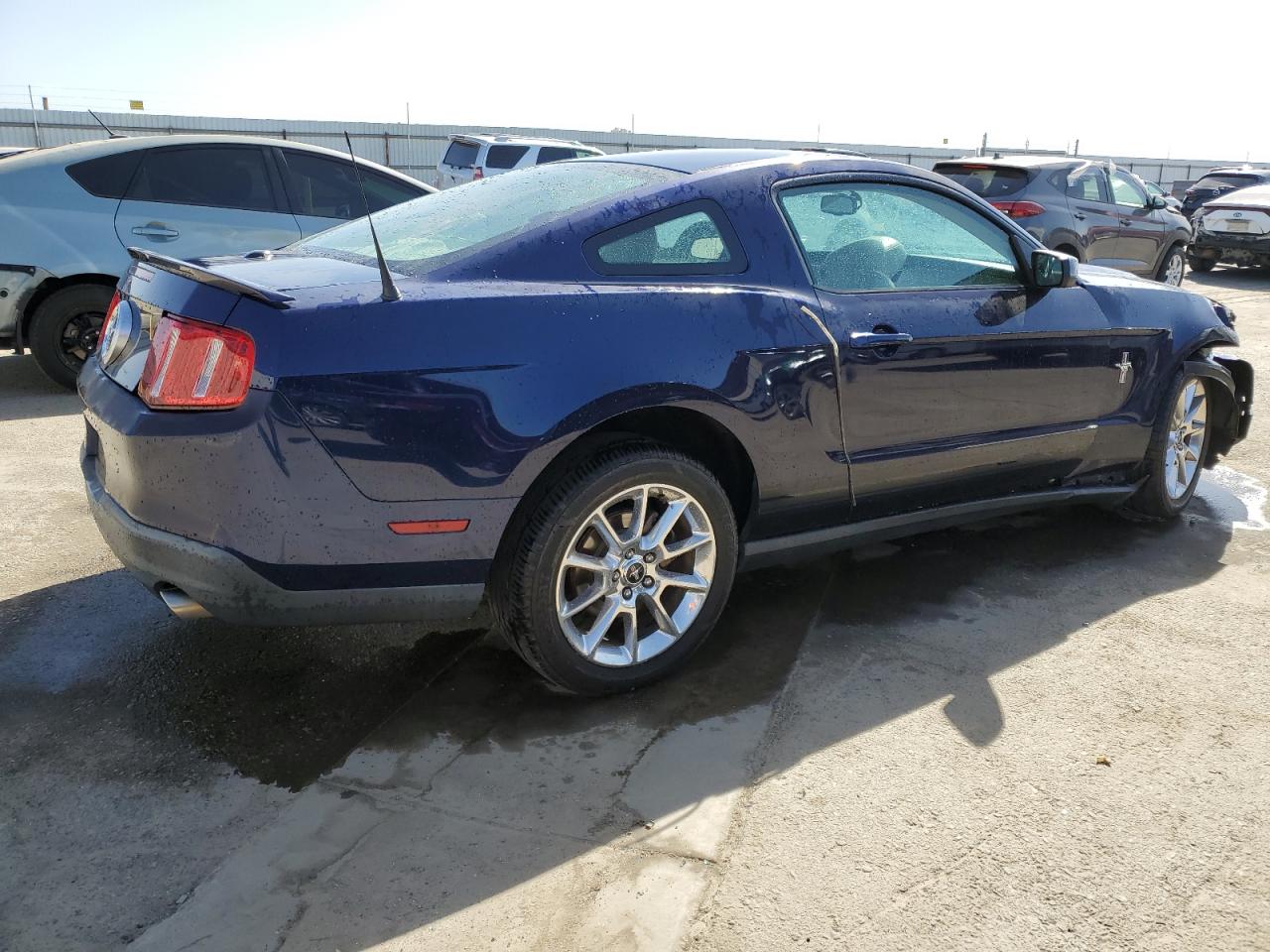 Photo 2 VIN: 1ZVBP8AN7A5132297 - FORD MUSTANG 