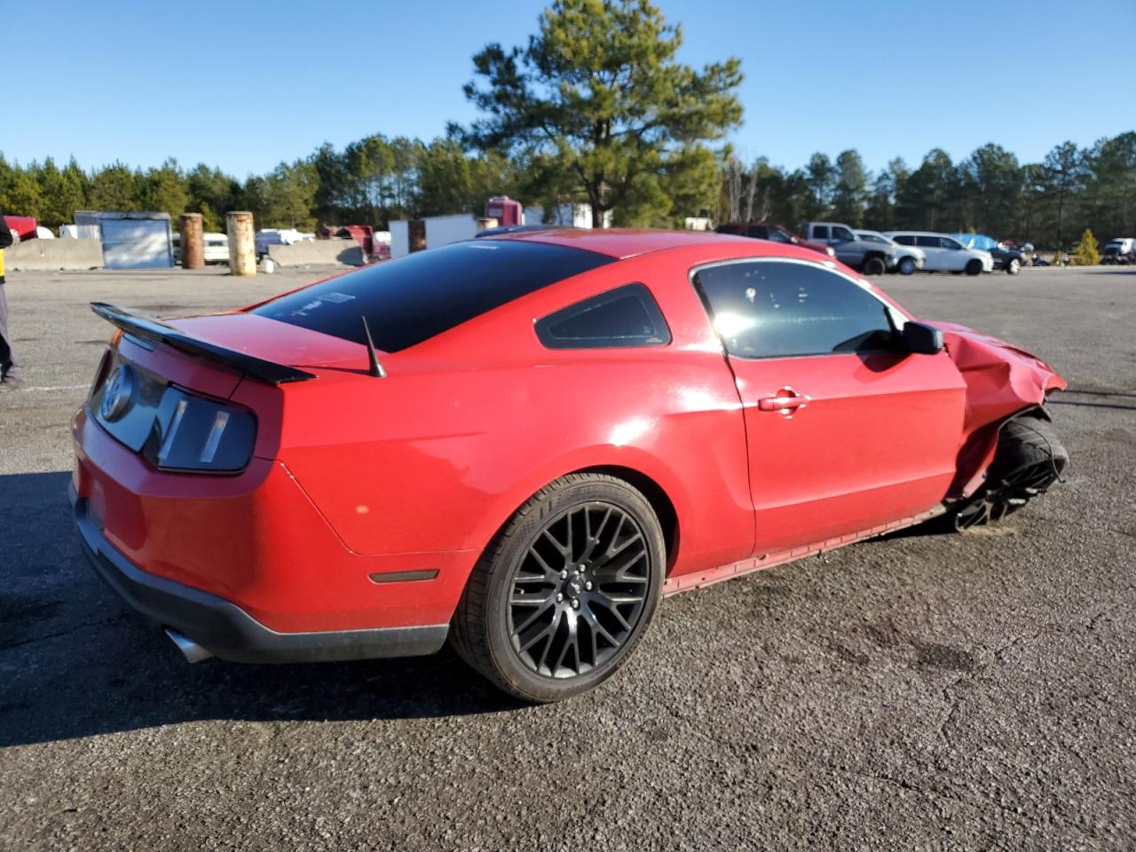 Photo 2 VIN: 1ZVBP8AN7A5134373 - FORD MUSTANG 