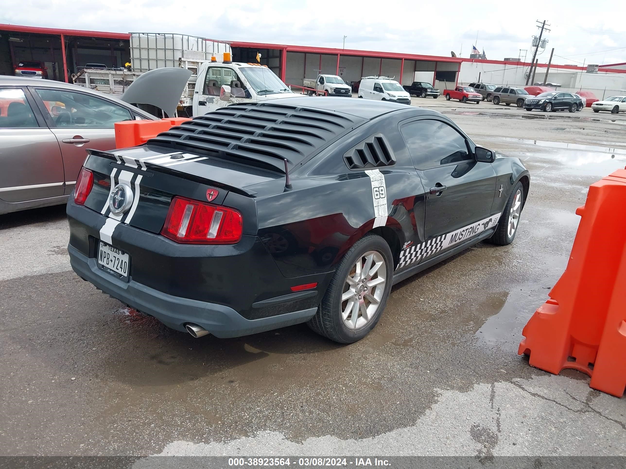 Photo 3 VIN: 1ZVBP8ANXA5128678 - FORD MUSTANG 