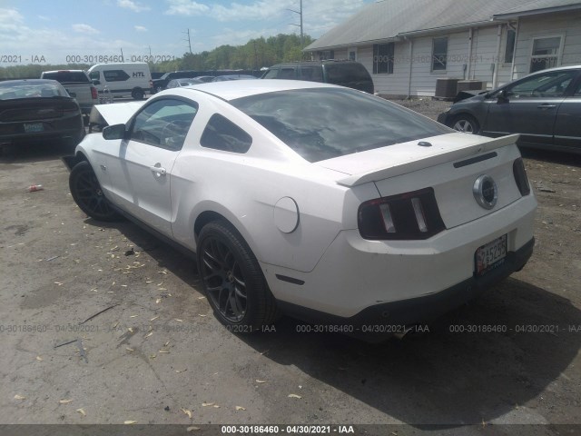 Photo 2 VIN: 1ZVBP8CF0C5280929 - FORD MUSTANG 