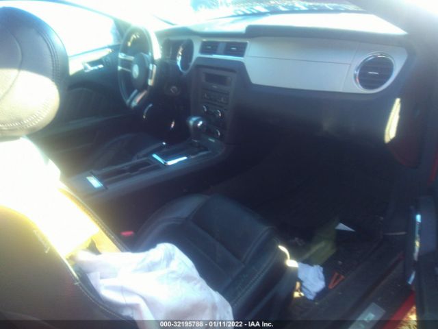 Photo 4 VIN: 1ZVBP8CF1C5262987 - FORD MUSTANG 