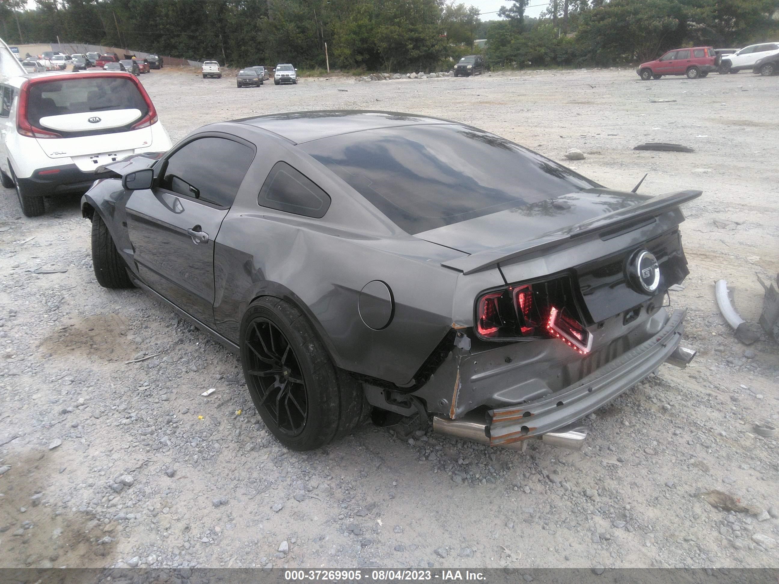 Photo 2 VIN: 1ZVBP8CF4E5308721 - FORD MUSTANG 