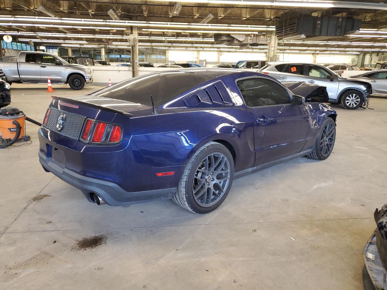 Photo 2 VIN: 1ZVBP8CF5C5248350 - FORD MUSTANG 