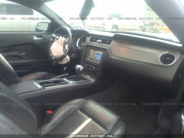 Photo 4 VIN: 1ZVBP8CF5C5252057 - FORD MUSTANG 