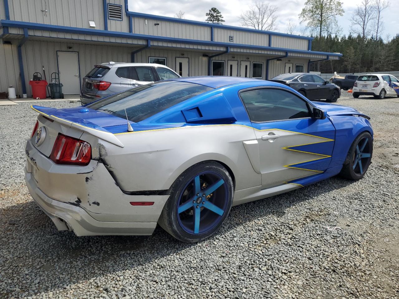 Photo 2 VIN: 1ZVBP8CF6B5144125 - FORD MUSTANG 