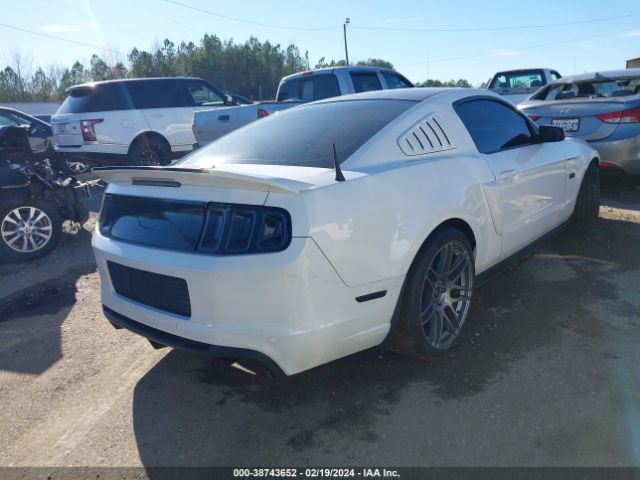 Photo 3 VIN: 1ZVBP8CF6B5167310 - FORD MUSTANG 