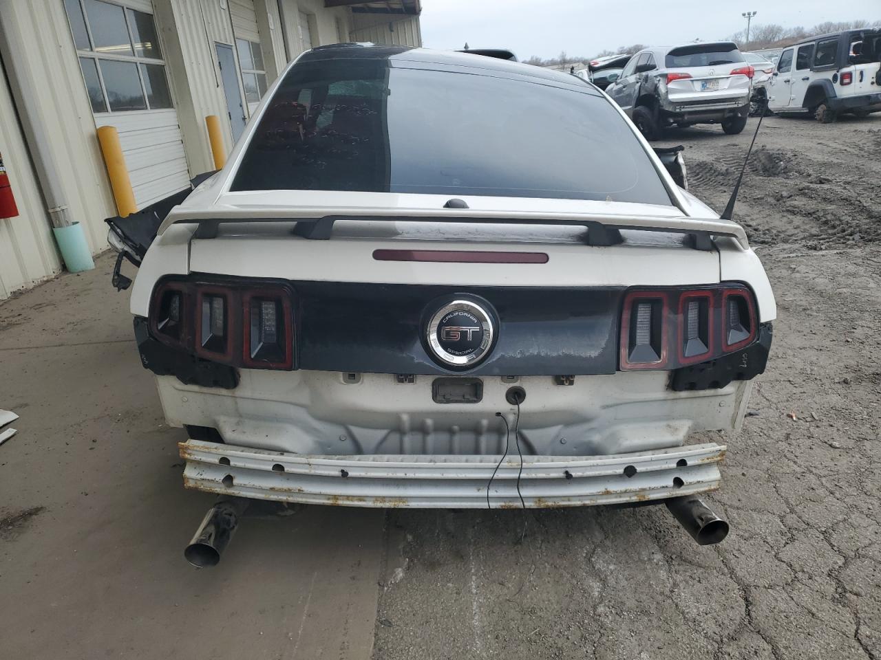 Photo 5 VIN: 1ZVBP8CFXD5213501 - FORD MUSTANG 