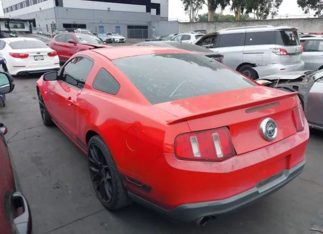 Photo 2 VIN: 1ZVBP8CH4A5132331 - FORD MUSTANG 