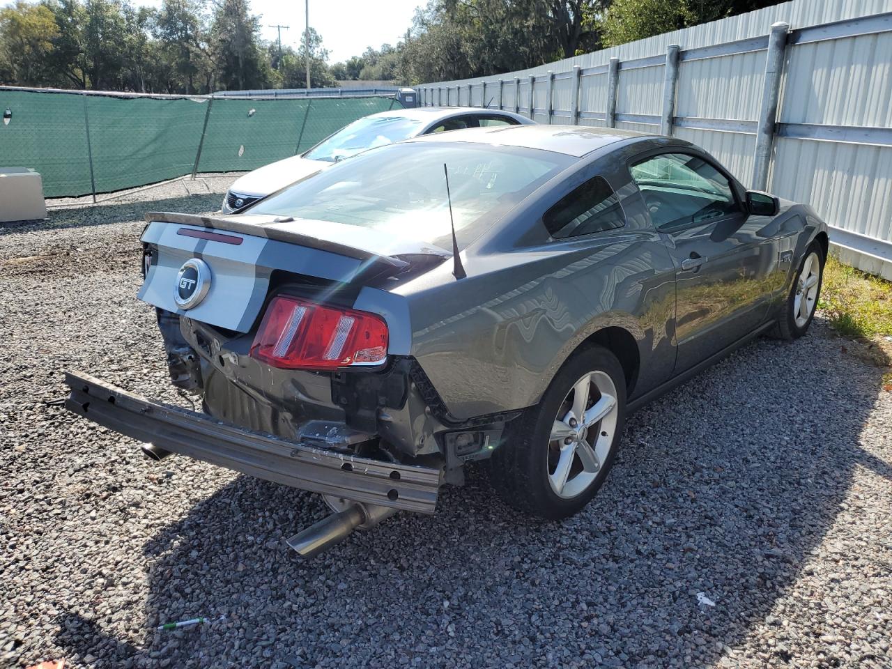 Photo 2 VIN: 1ZVBP8CH6A5154024 - FORD MUSTANG 