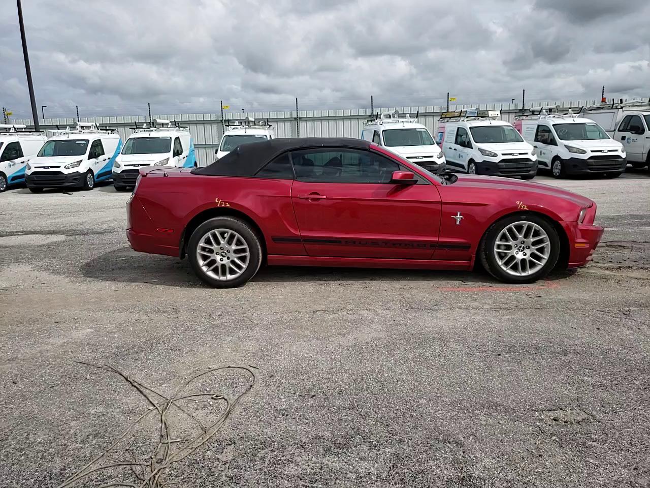 Photo 10 VIN: 1ZVBP8EM2D5226075 - FORD MUSTANG 