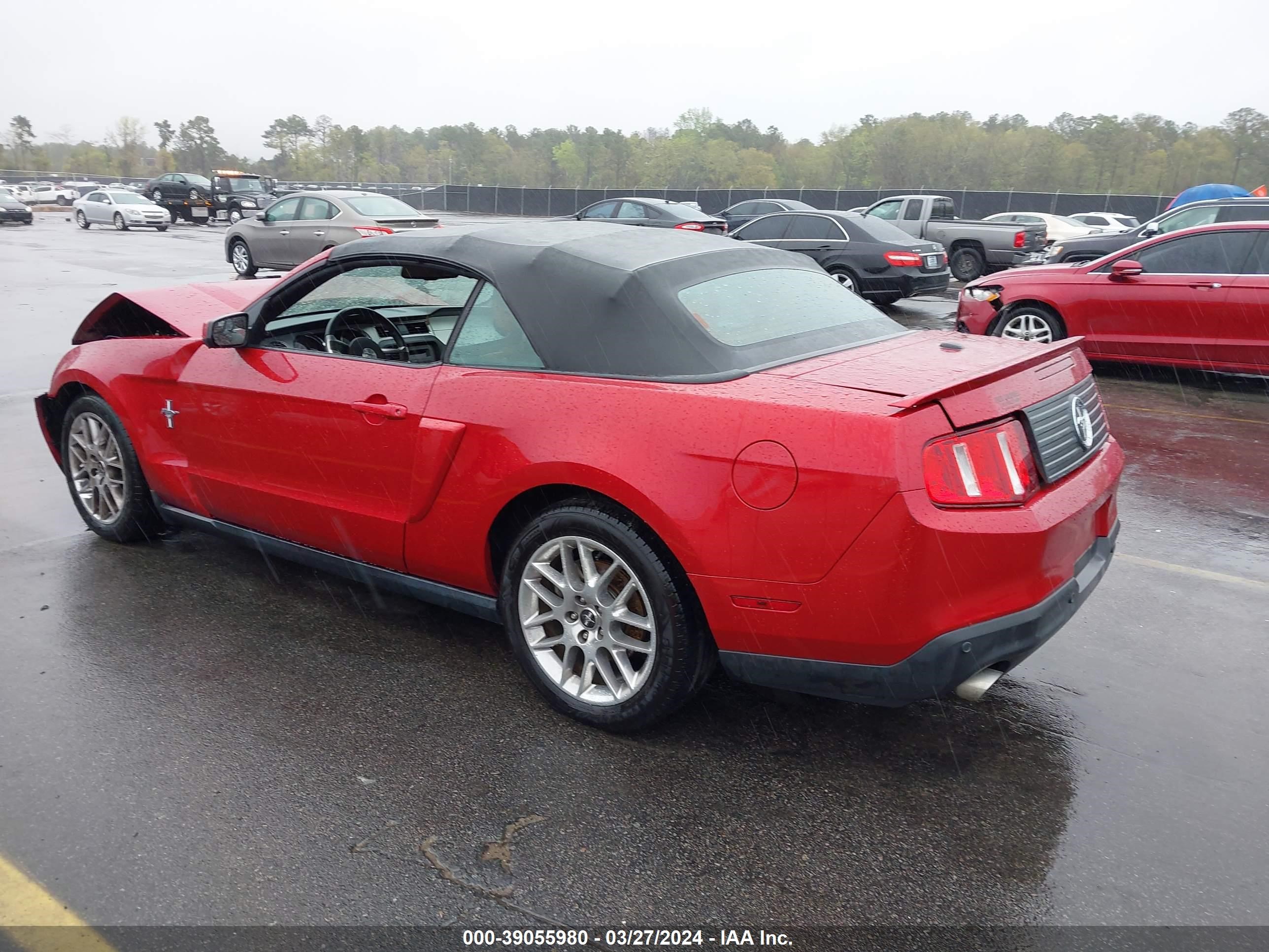 Photo 2 VIN: 1ZVBP8EM3C5253820 - FORD MUSTANG 