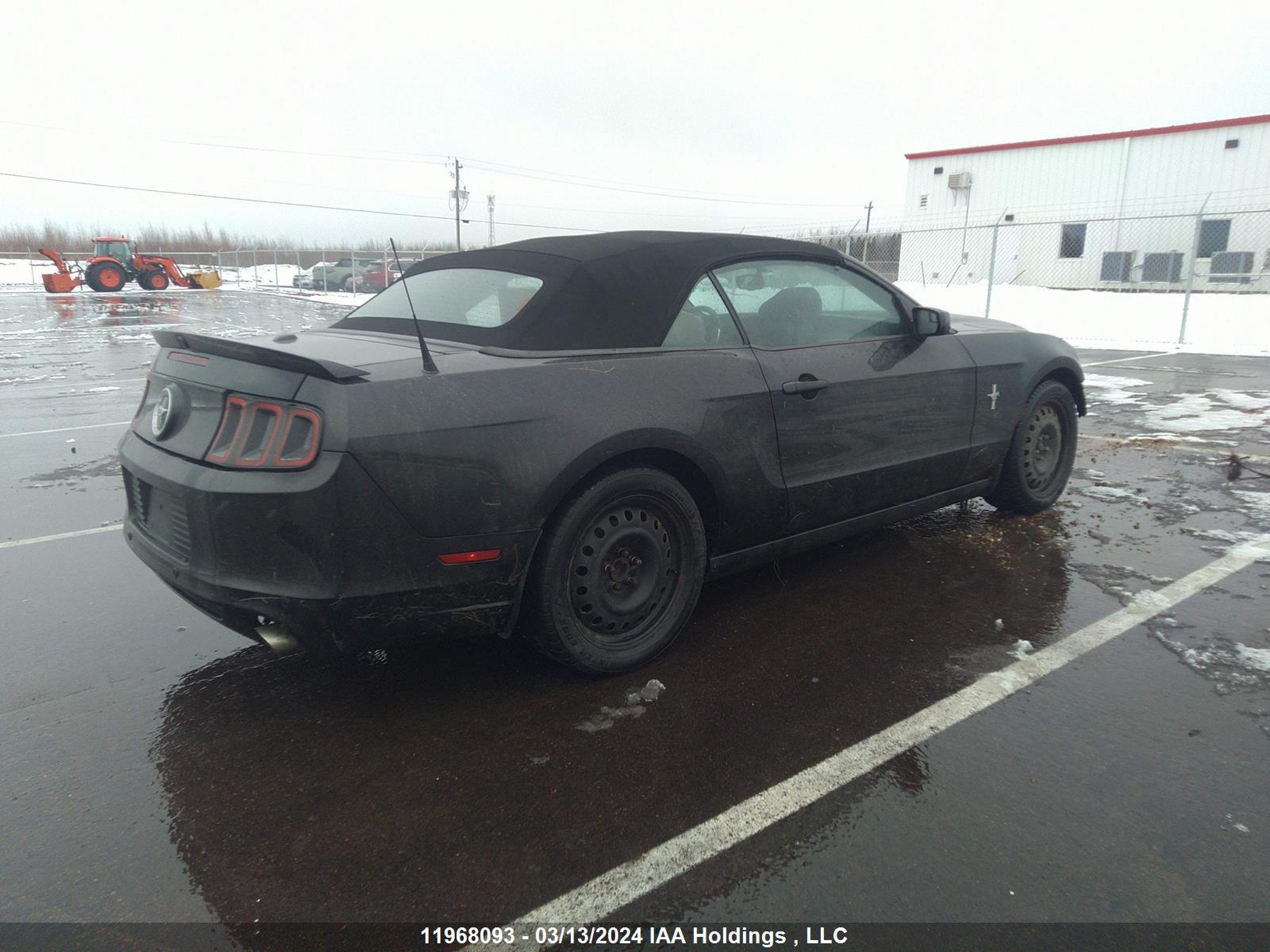 Photo 3 VIN: 1ZVBP8EM3E5307930 - FORD MUSTANG 