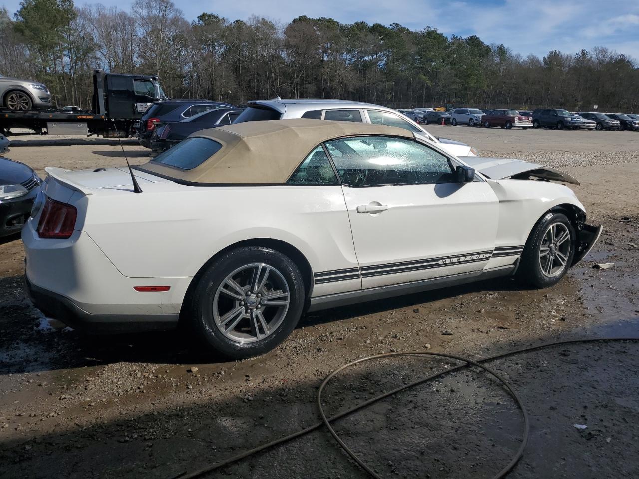 Photo 2 VIN: 1ZVBP8EM4C5263983 - FORD MUSTANG 