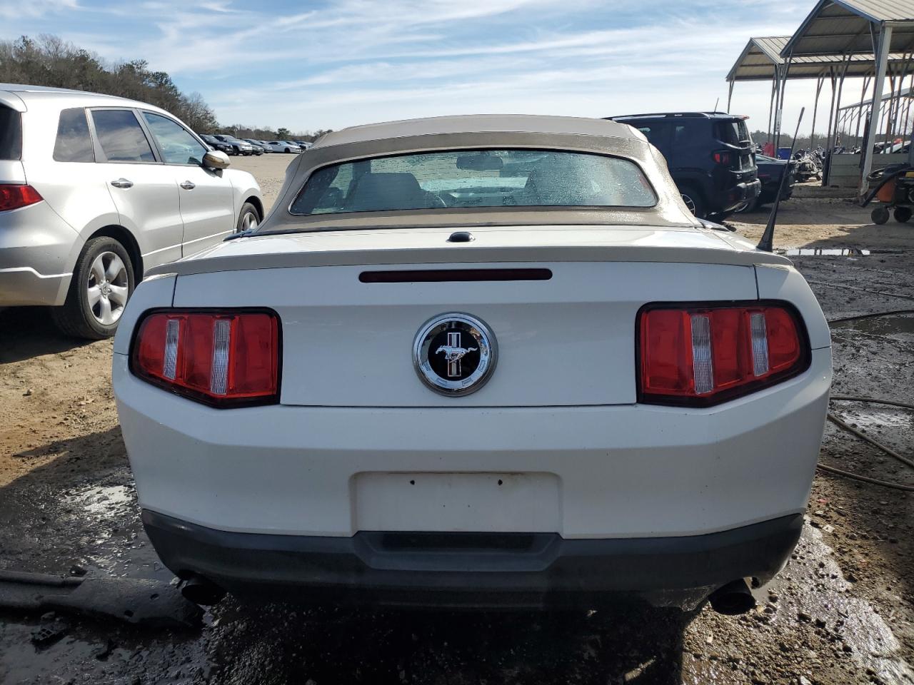 Photo 5 VIN: 1ZVBP8EM4C5263983 - FORD MUSTANG 