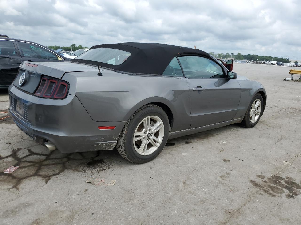 Photo 2 VIN: 1ZVBP8EM4D5272488 - FORD MUSTANG 