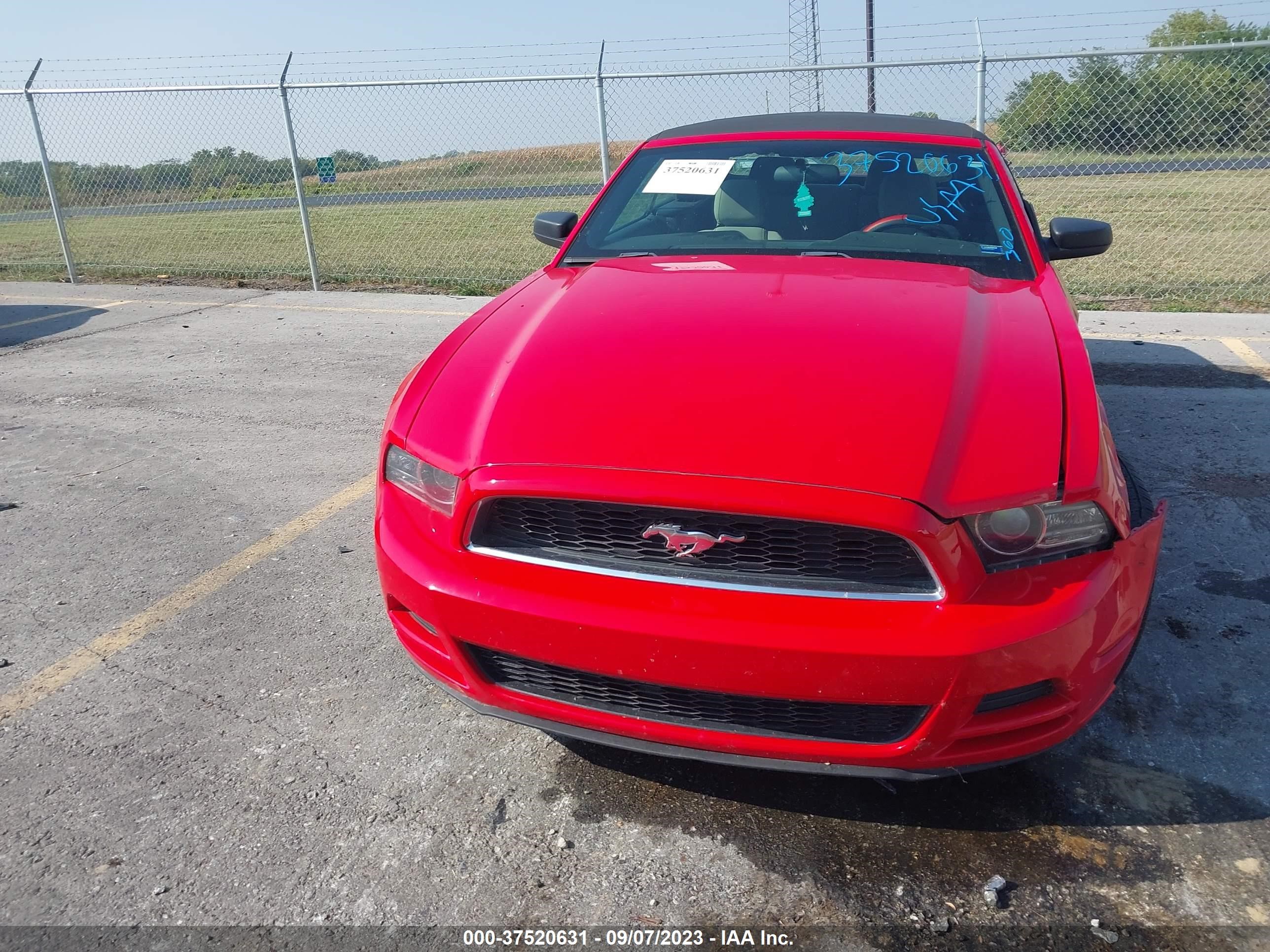 Photo 12 VIN: 1ZVBP8EM5E5278947 - FORD MUSTANG 