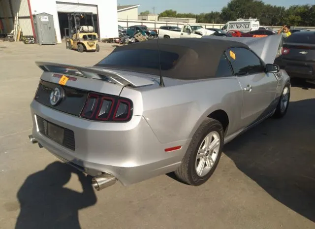 Photo 3 VIN: 1ZVBP8EM6E5239963 - FORD MUSTANG 