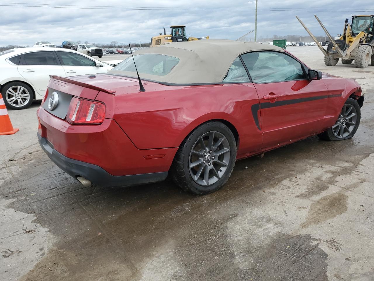 Photo 2 VIN: 1ZVBP8EM7B5144713 - FORD MUSTANG 