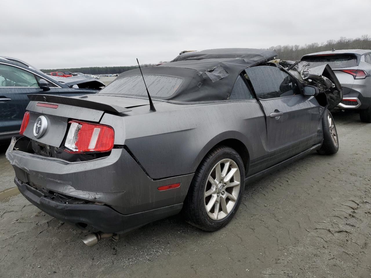 Photo 2 VIN: 1ZVBP8EM7B5147210 - FORD MUSTANG 