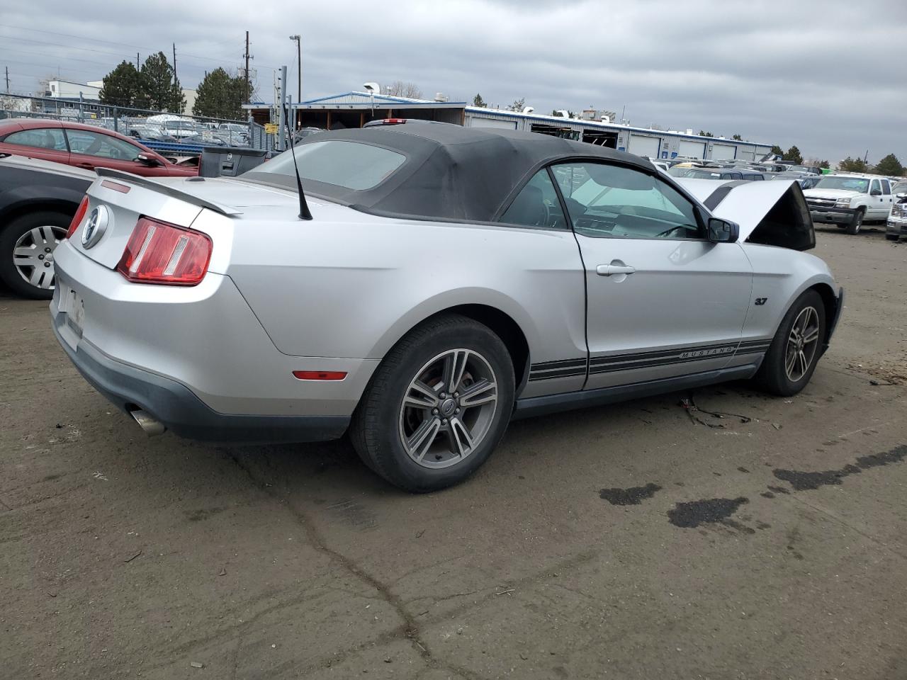 Photo 2 VIN: 1ZVBP8EM8B5112174 - FORD MUSTANG 