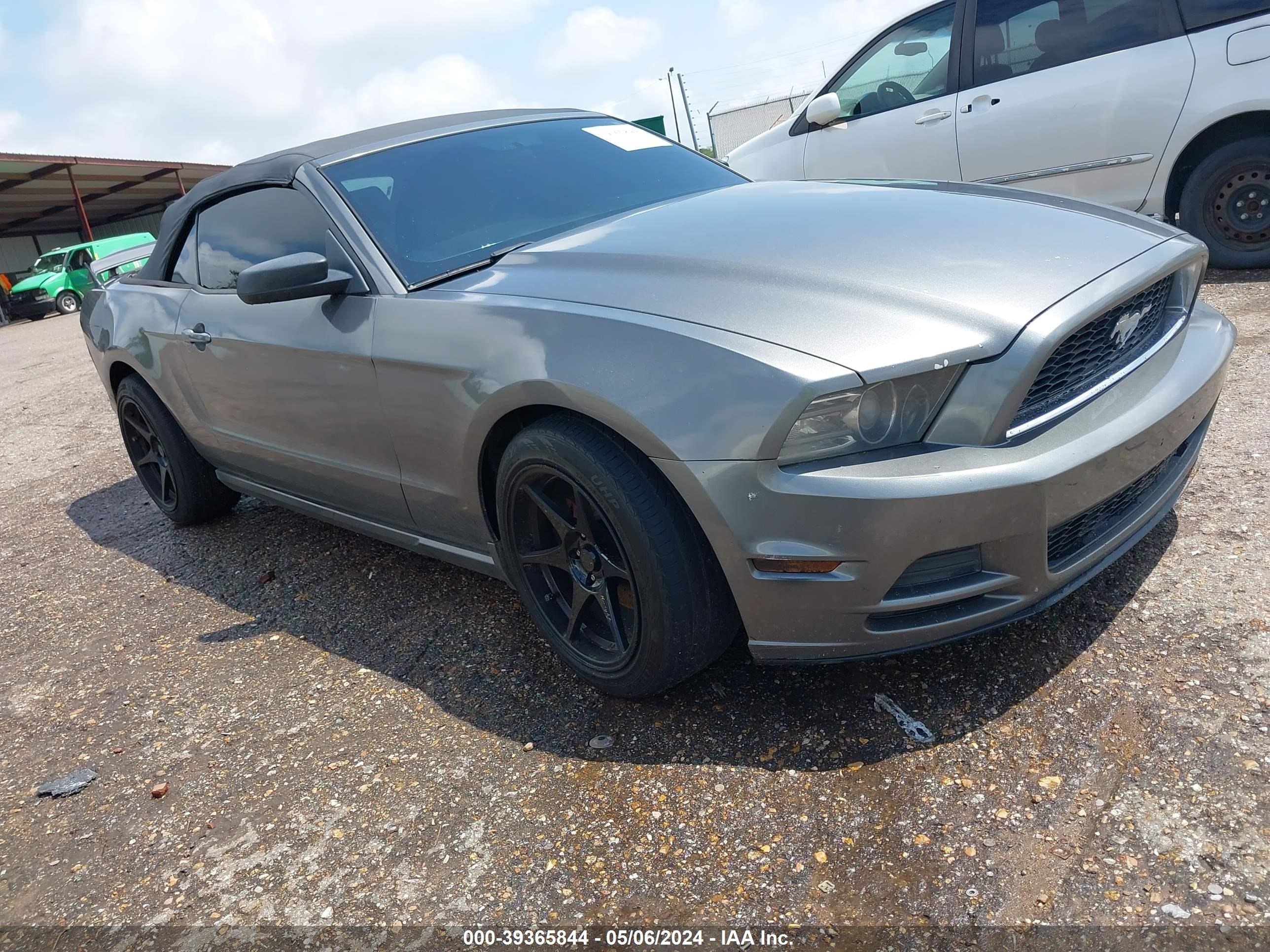 Photo 0 VIN: 1ZVBP8EM8D5260148 - FORD MUSTANG 