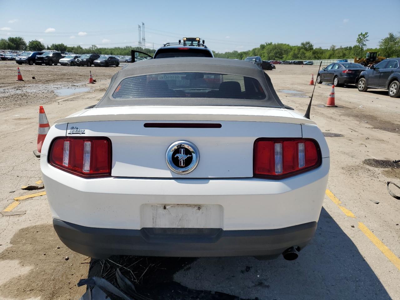 Photo 5 VIN: 1ZVBP8ENXA5119568 - FORD MUSTANG 