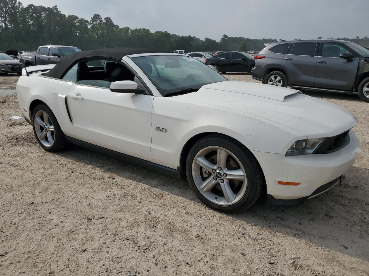 Photo 3 VIN: 1ZVBP8FF2C5214233 - FORD MUSTANG 