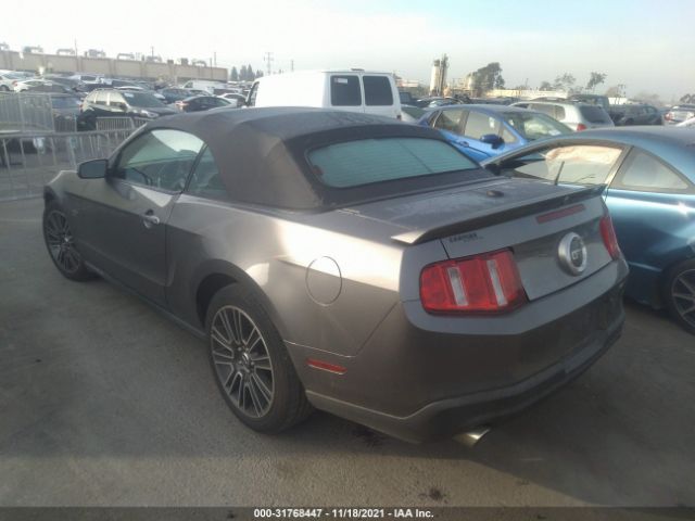 Photo 2 VIN: 1ZVBP8FH4A5136861 - FORD MUSTANG 