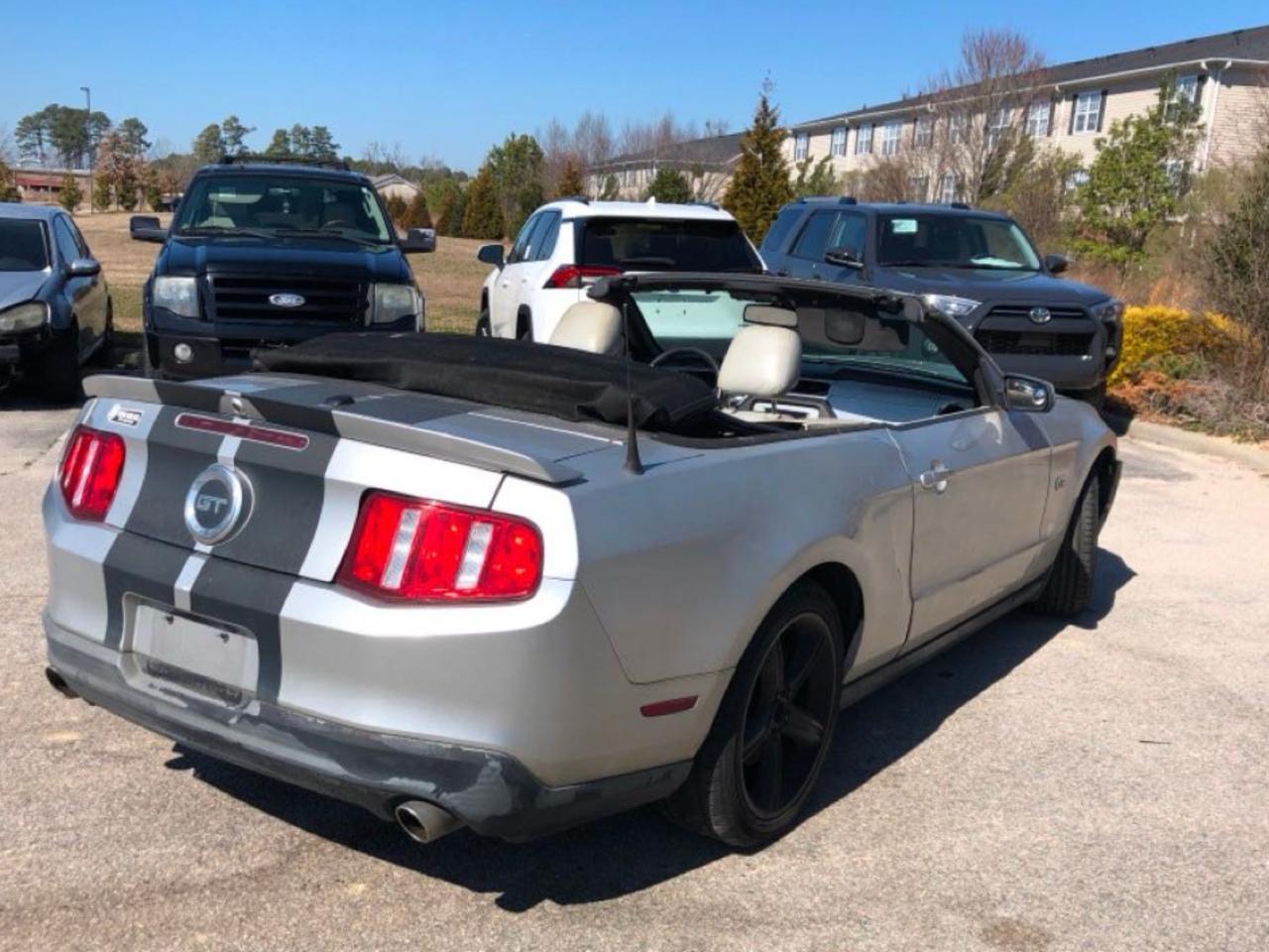 Photo 3 VIN: 1ZVBP8FH9A5151887 - FORD MUSTANG 