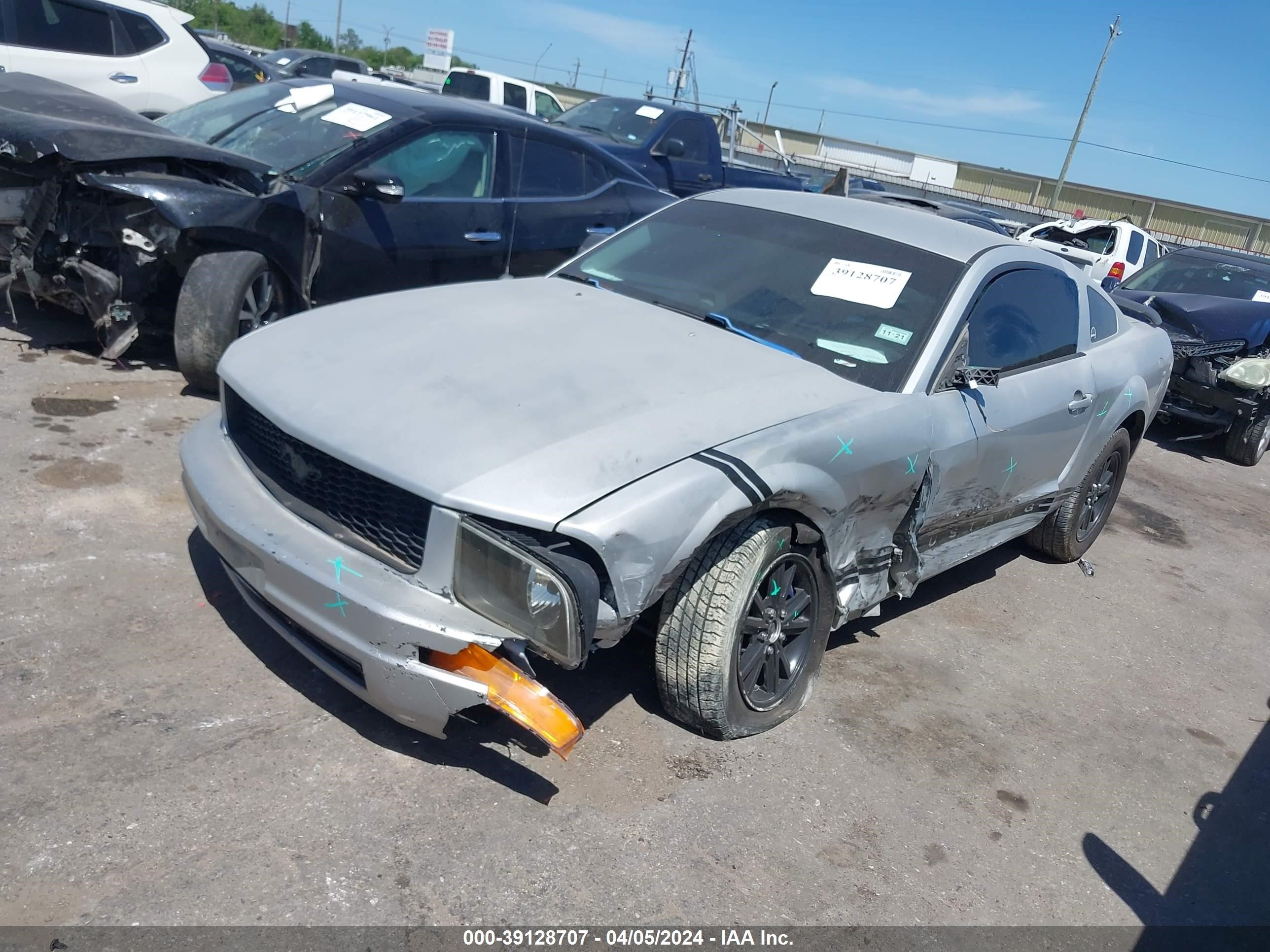 Photo 1 VIN: 1ZVFT80N055112915 - FORD MUSTANG 