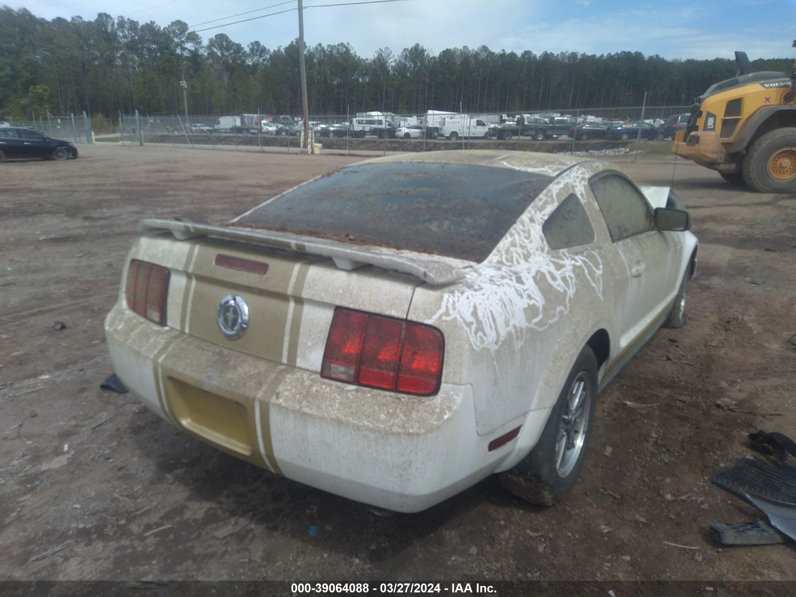 Photo 14 VIN: 1ZVFT80N055159782 - FORD MUSTANG 