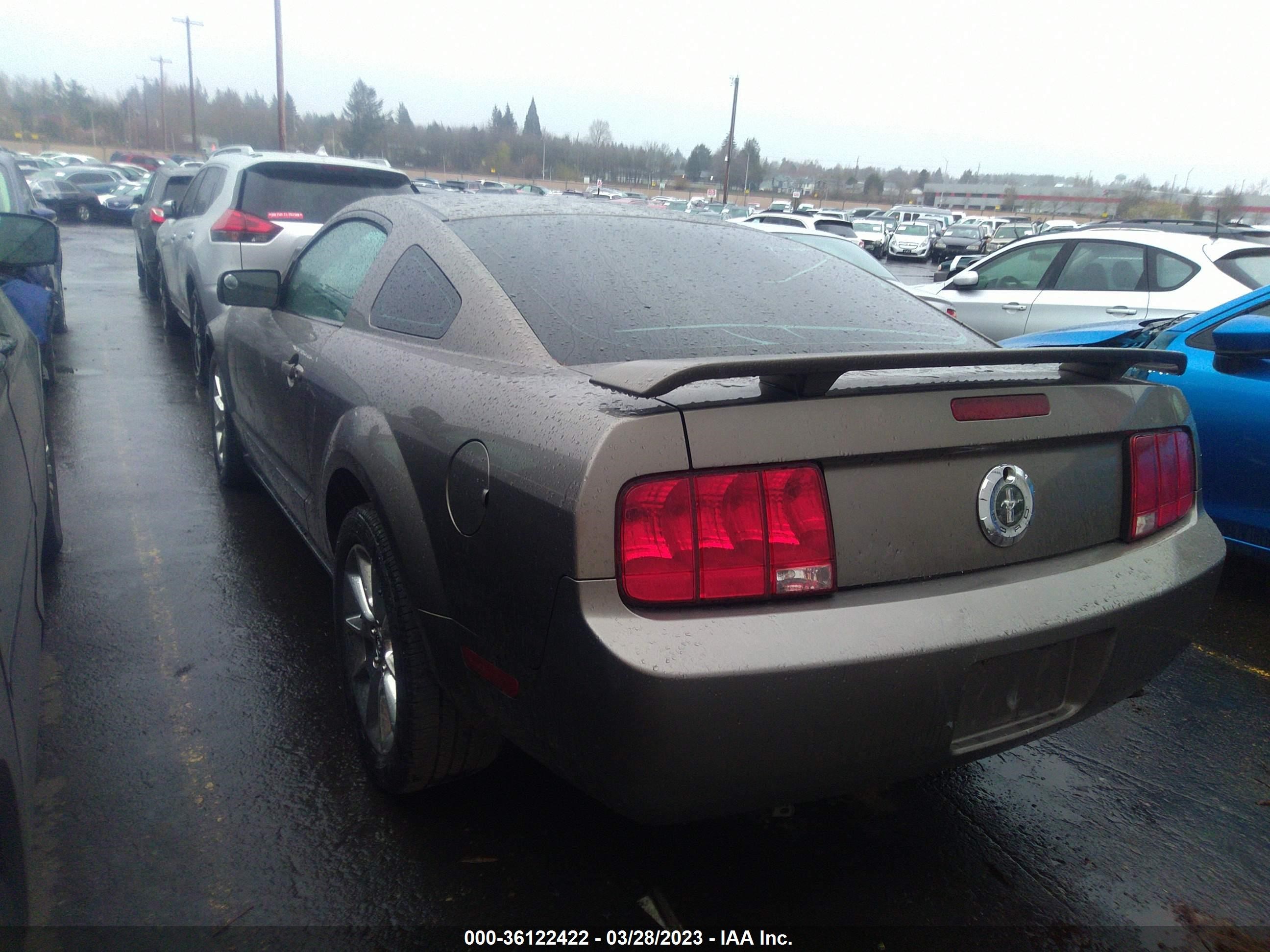 Photo 2 VIN: 1ZVFT80N055161676 - FORD MUSTANG 