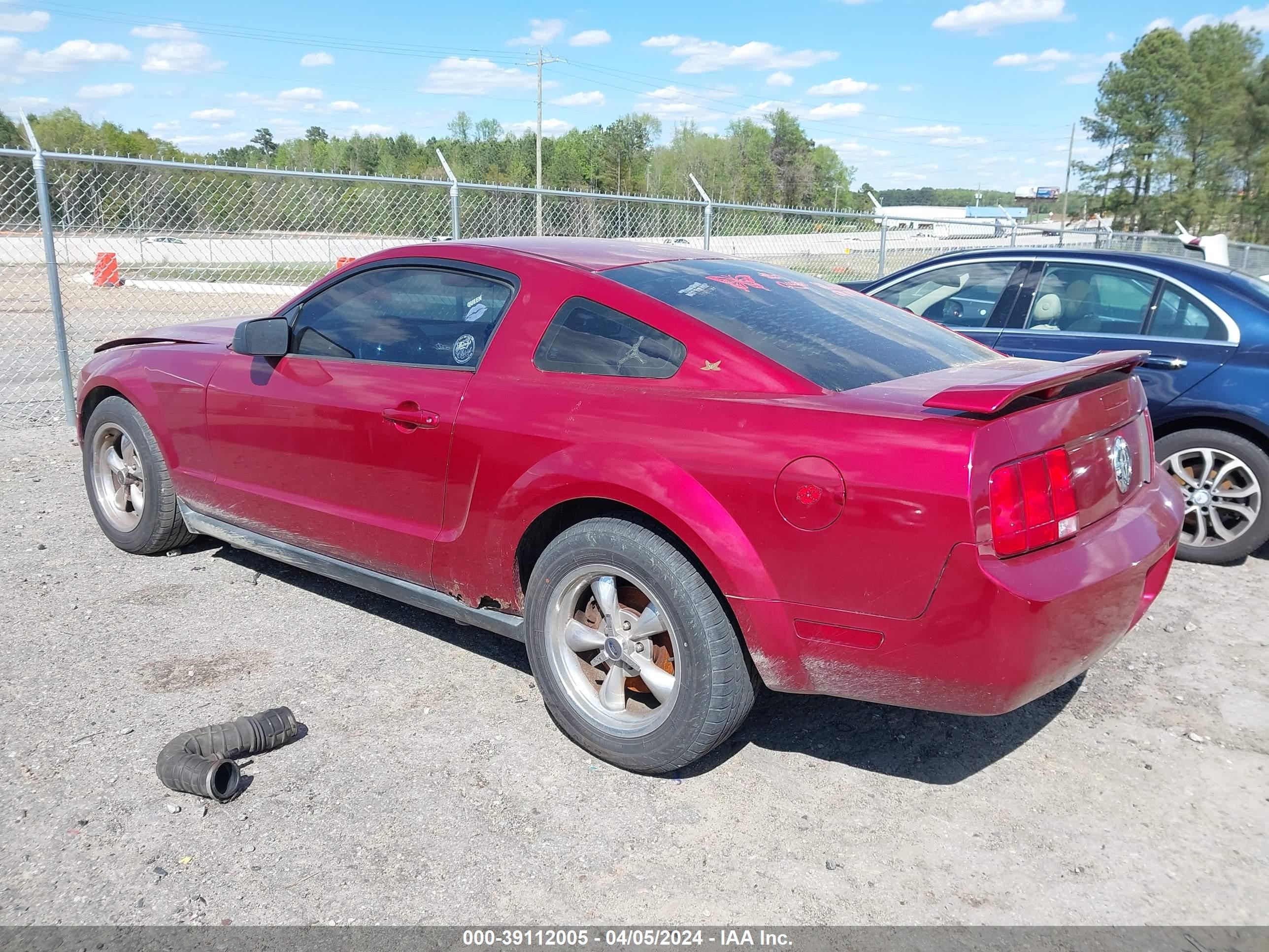 Photo 2 VIN: 1ZVFT80N055206907 - FORD MUSTANG 