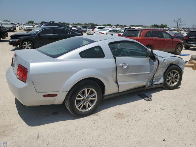 Photo 2 VIN: 1ZVFT80N055225473 - FORD MUSTANG 