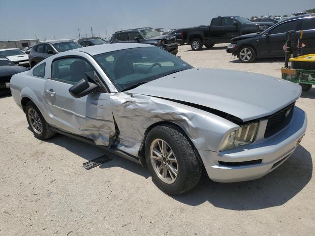 Photo 3 VIN: 1ZVFT80N055225473 - FORD MUSTANG 