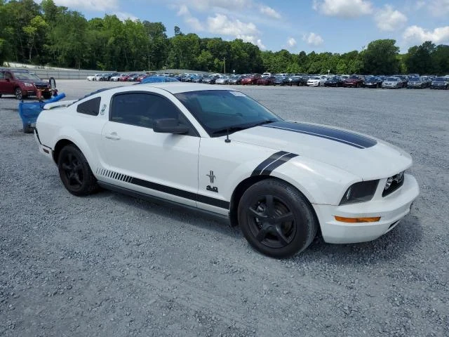 Photo 3 VIN: 1ZVFT80N065175806 - FORD MUSTANG 