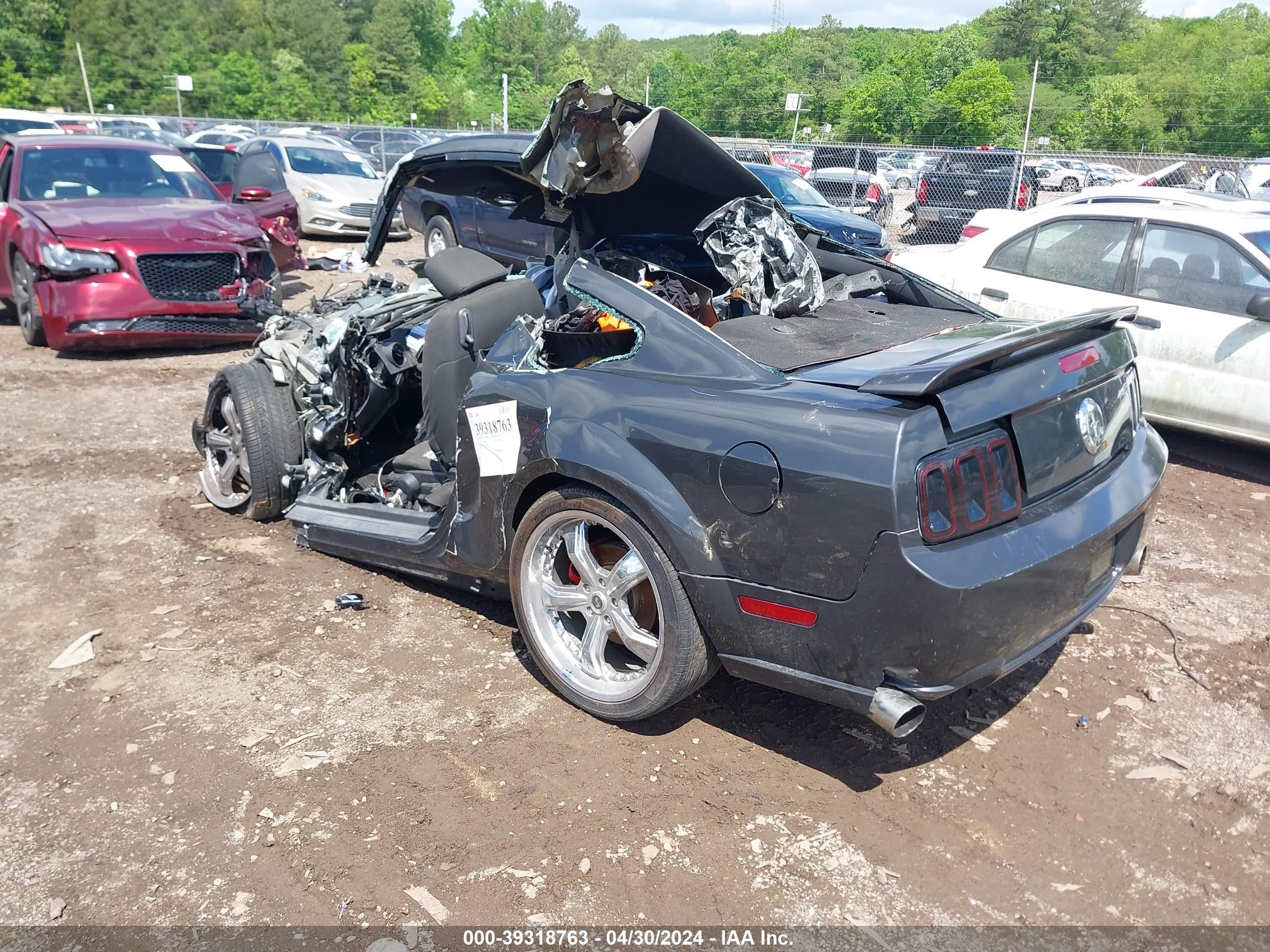 Photo 2 VIN: 1ZVFT80N075361699 - FORD MUSTANG 