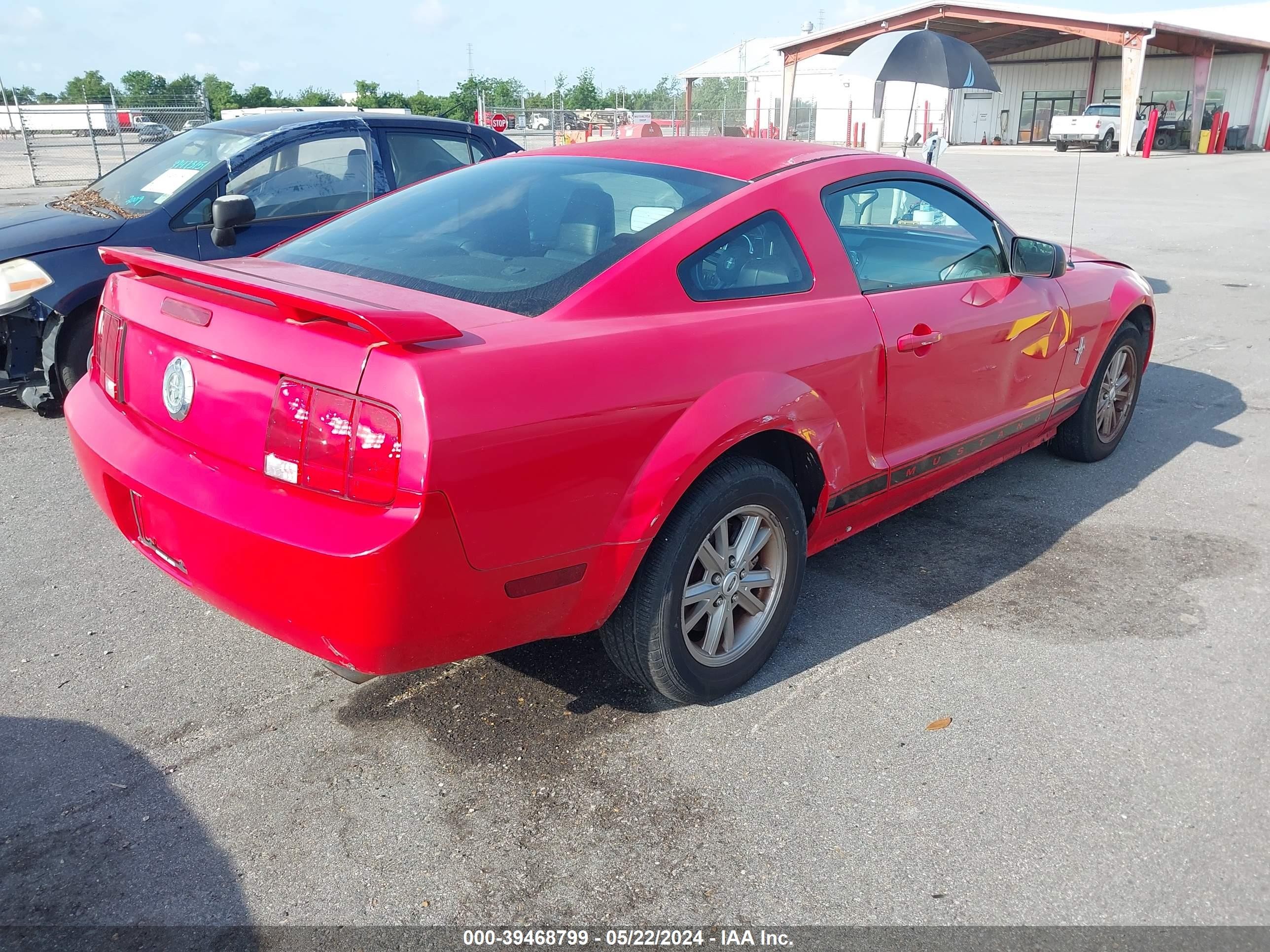 Photo 3 VIN: 1ZVFT80N165185518 - FORD MUSTANG 