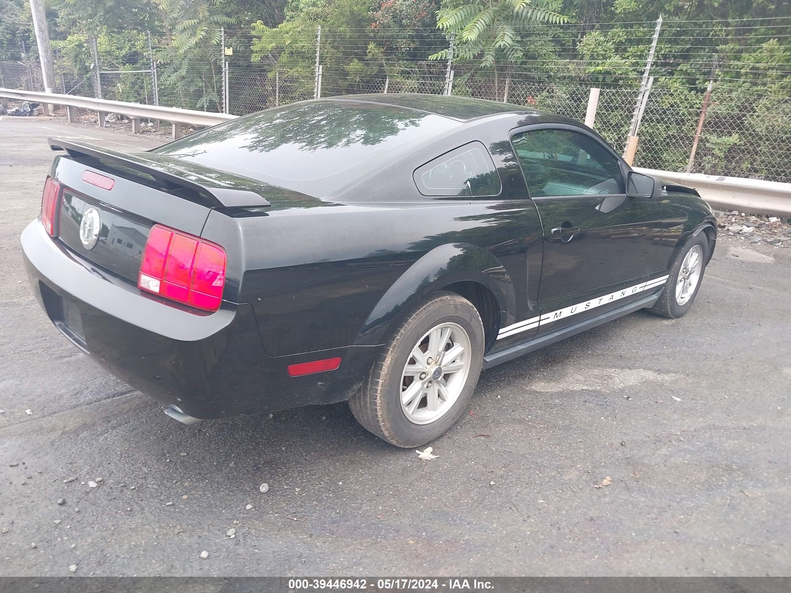 Photo 3 VIN: 1ZVFT80N165187737 - FORD MUSTANG 