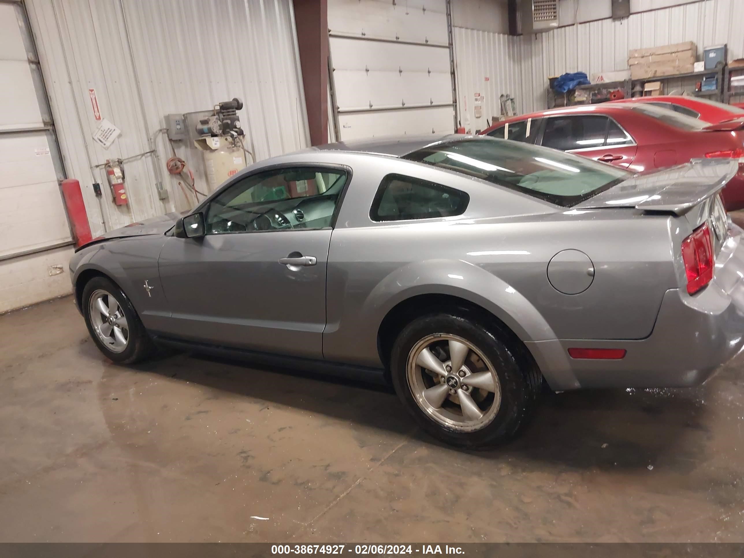 Photo 13 VIN: 1ZVFT80N175242575 - FORD MUSTANG 