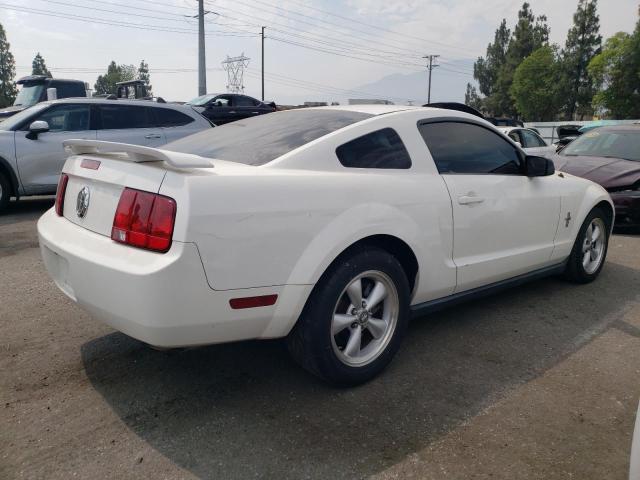 Photo 2 VIN: 1ZVFT80N175363199 - FORD MUSTANG 