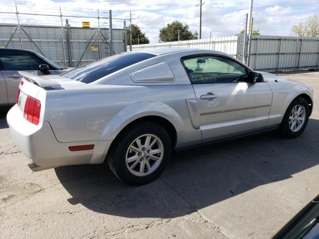 Photo 2 VIN: 1ZVFT80N255209050 - FORD MUSTANG 