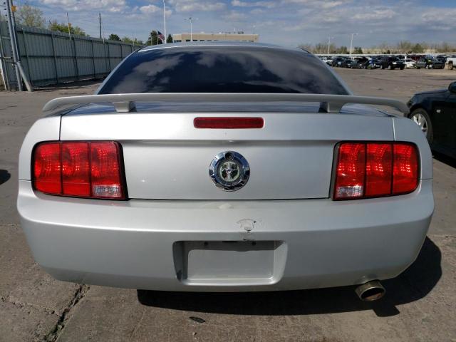 Photo 5 VIN: 1ZVFT80N255209050 - FORD MUSTANG 