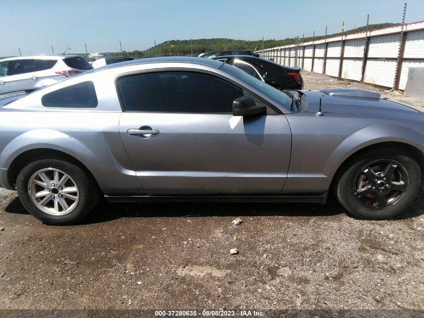 Photo 12 VIN: 1ZVFT80N265158277 - FORD MUSTANG 